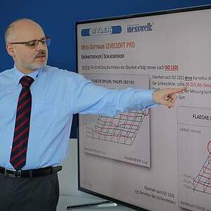 Auswertung der Ebenheit nach ISO.